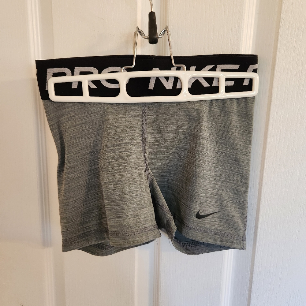 XS Nike Pro Shorts, Smoke Grey